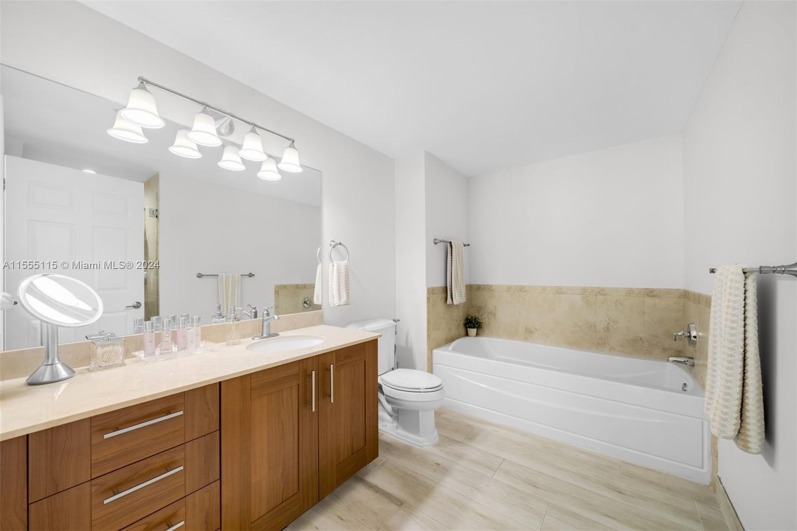 1300 Ponce De Leon Blvd # 502