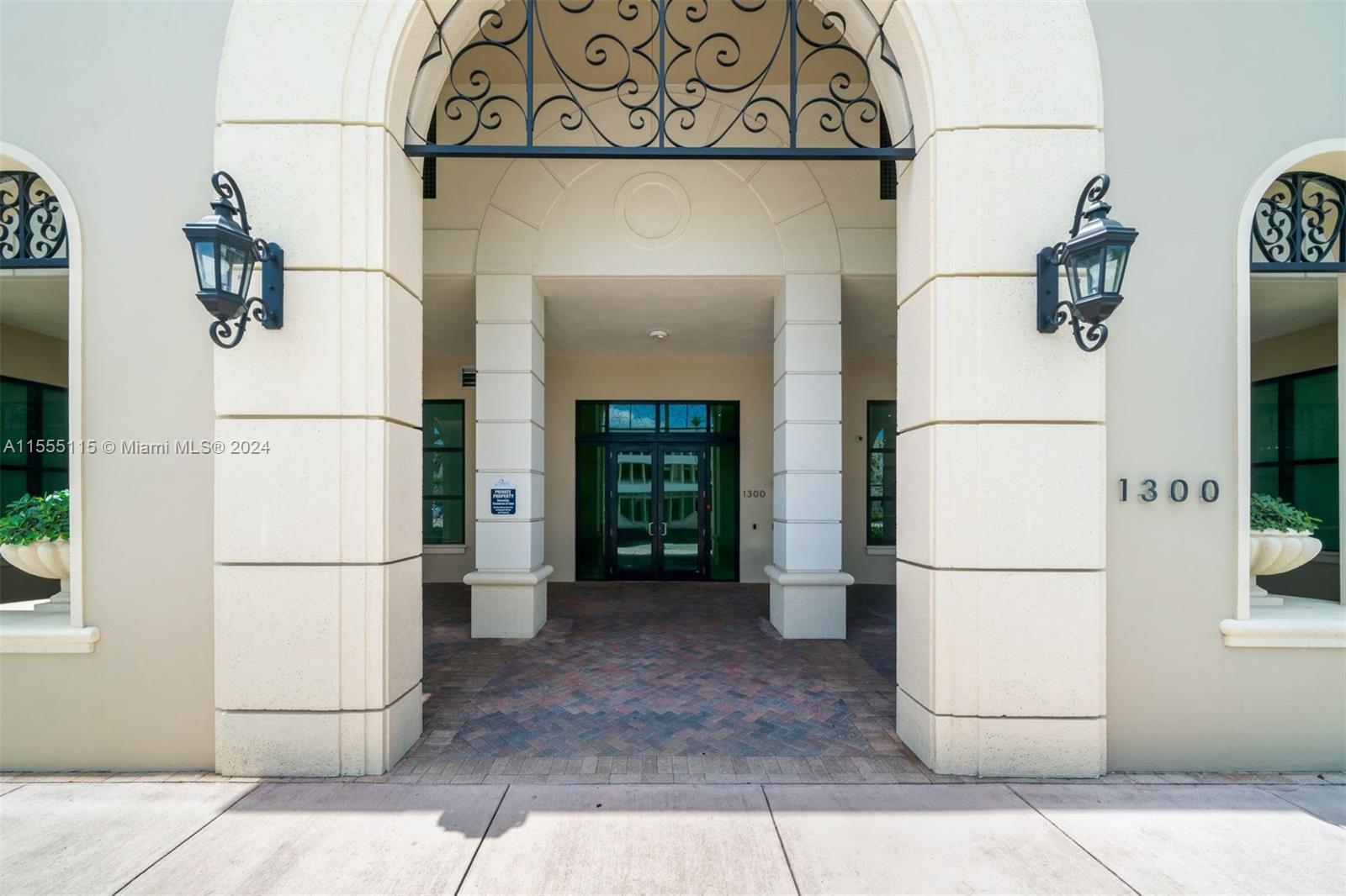 1300 Ponce De Leon Blvd # 502