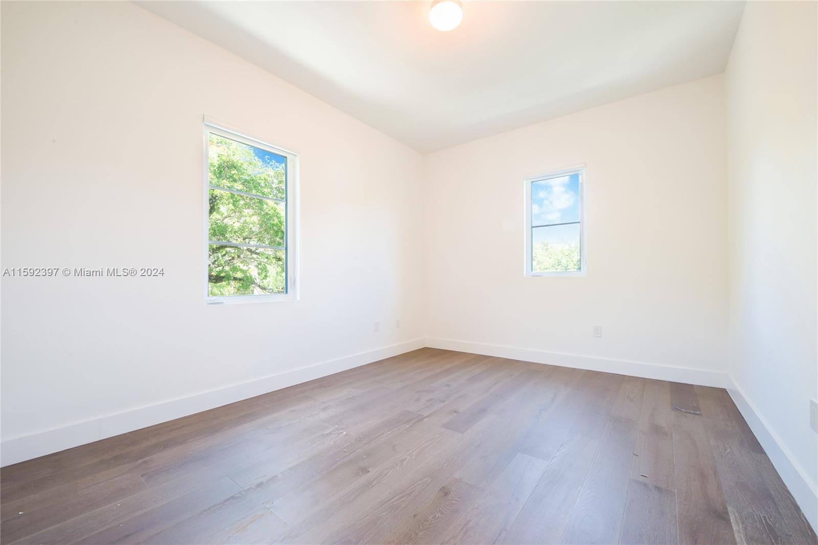 649 Santander Ave