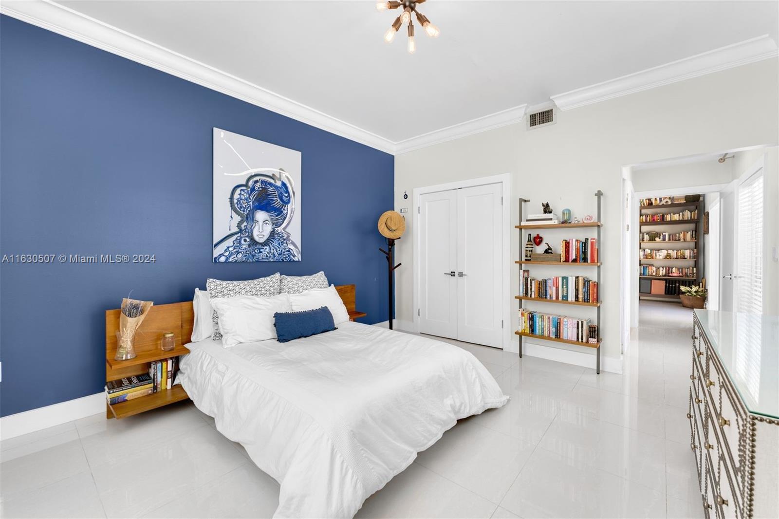 111 Edgewater Dr # 2A