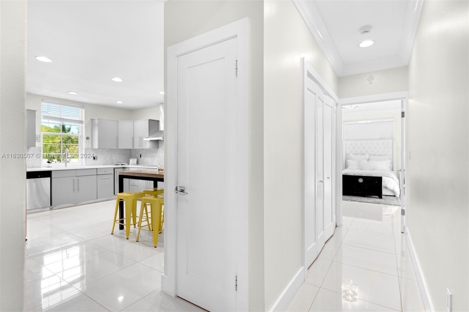 111 Edgewater Dr # 2A