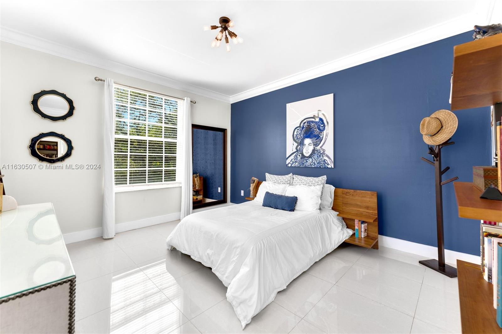 111 Edgewater Dr # 2A