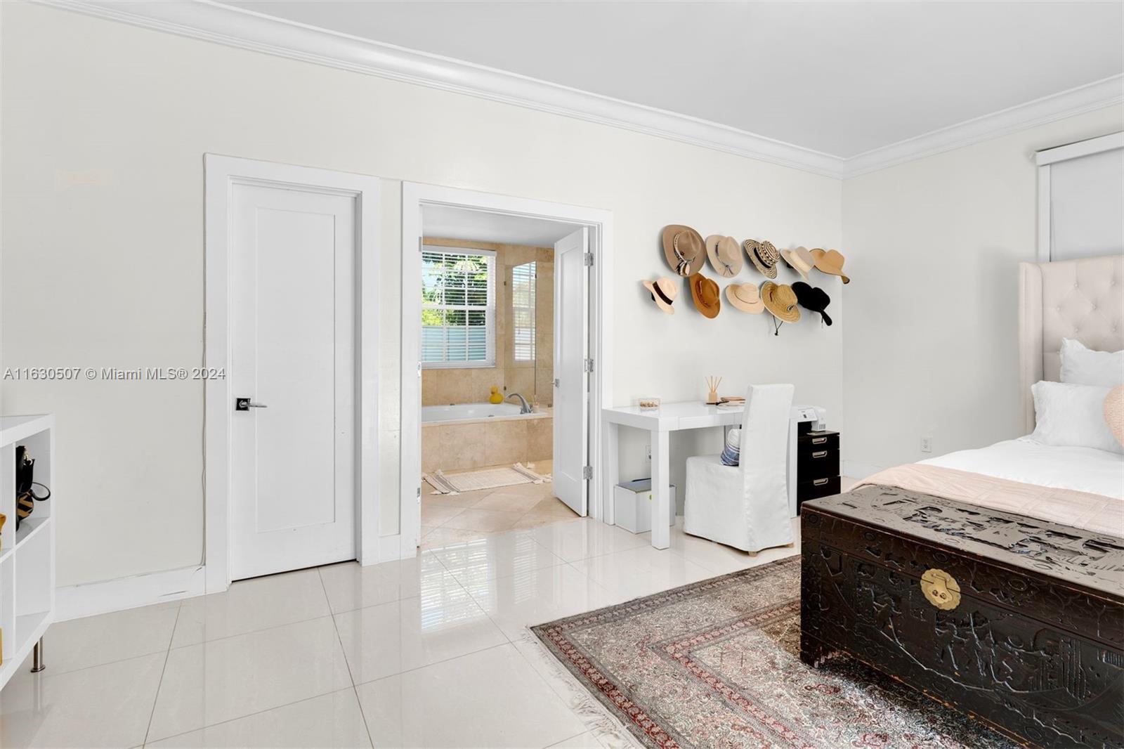 111 Edgewater Dr # 2A