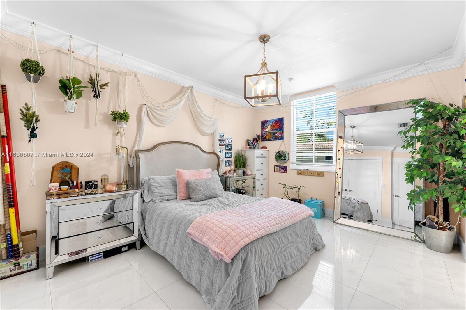 111 Edgewater Dr # 2A