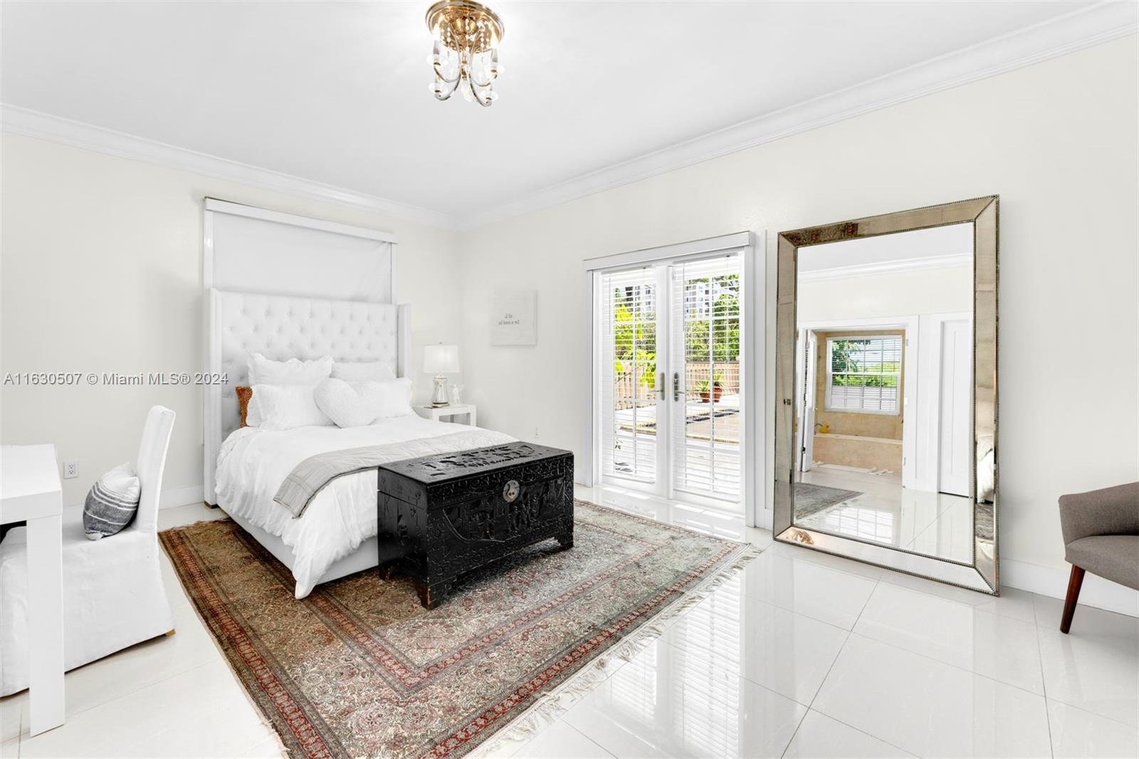 111 Edgewater Dr # 2A