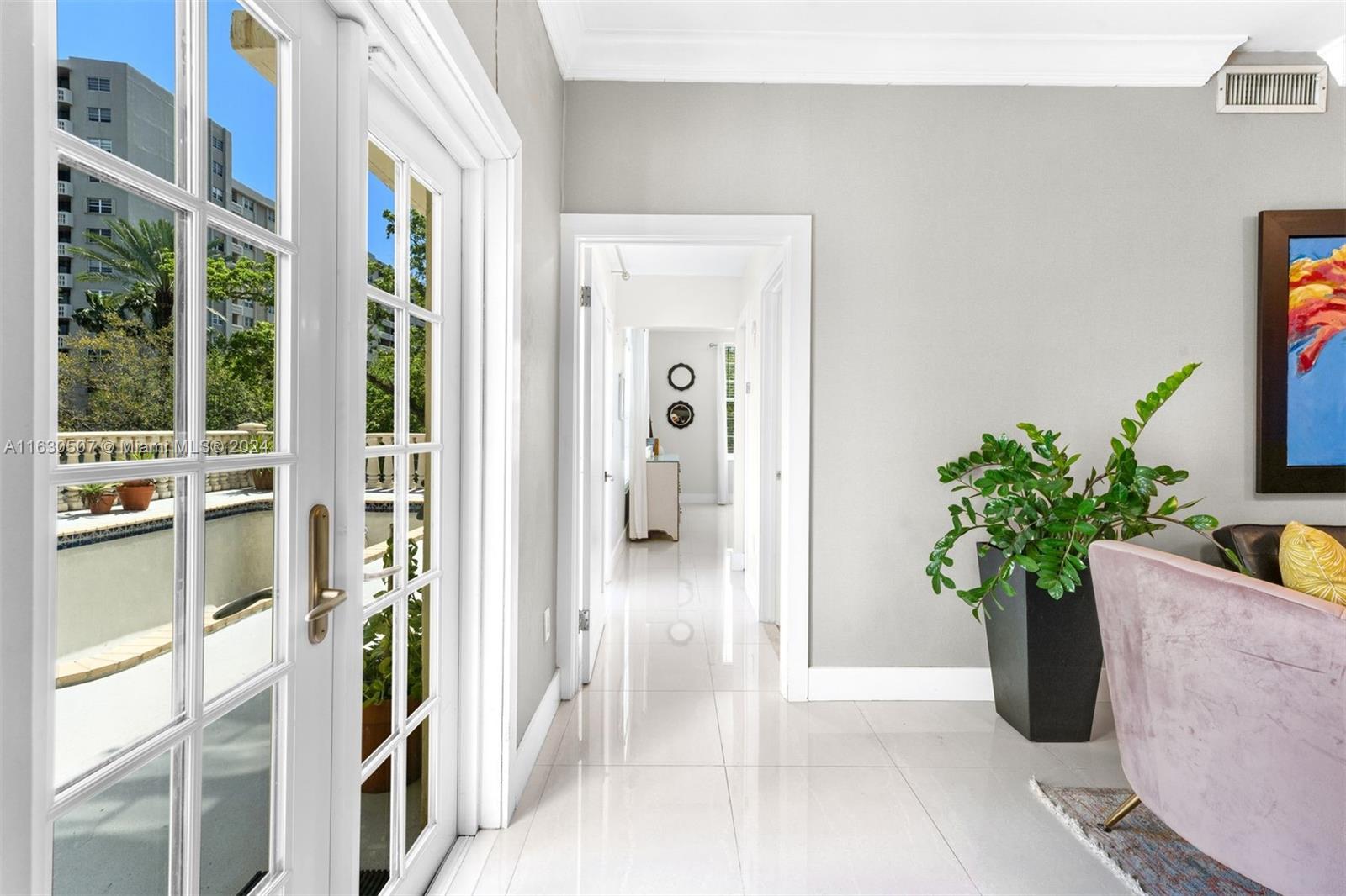 111 Edgewater Dr # 2A