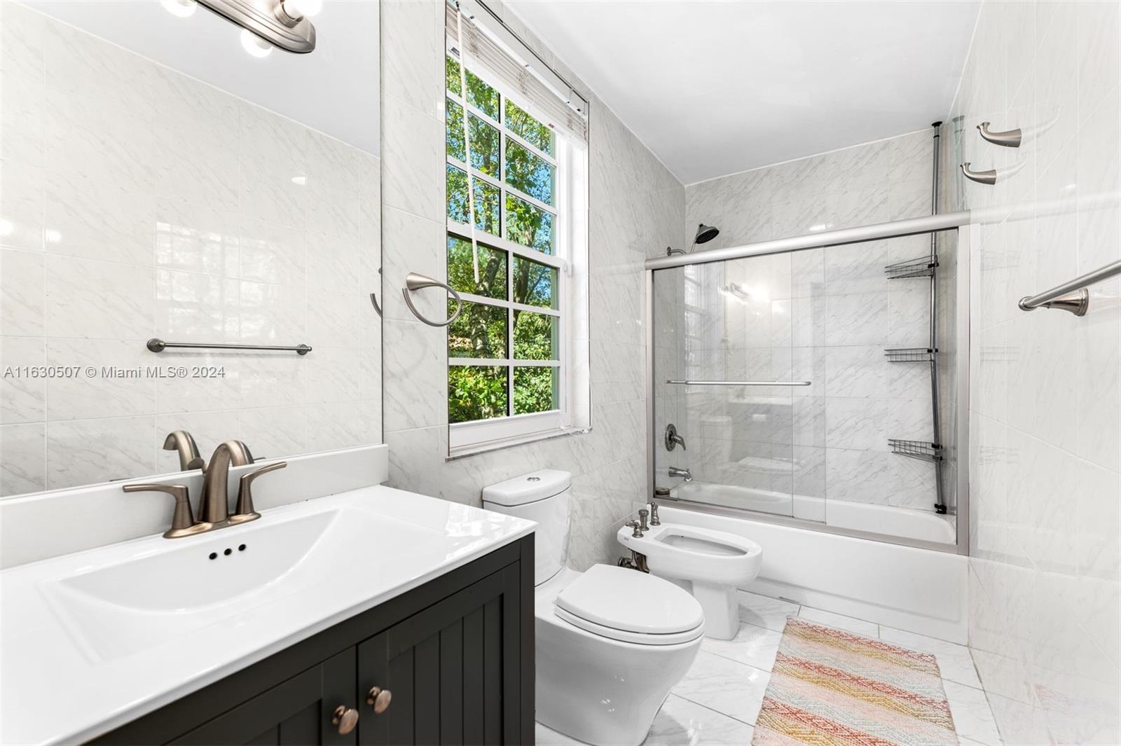 111 Edgewater Dr # 2A
