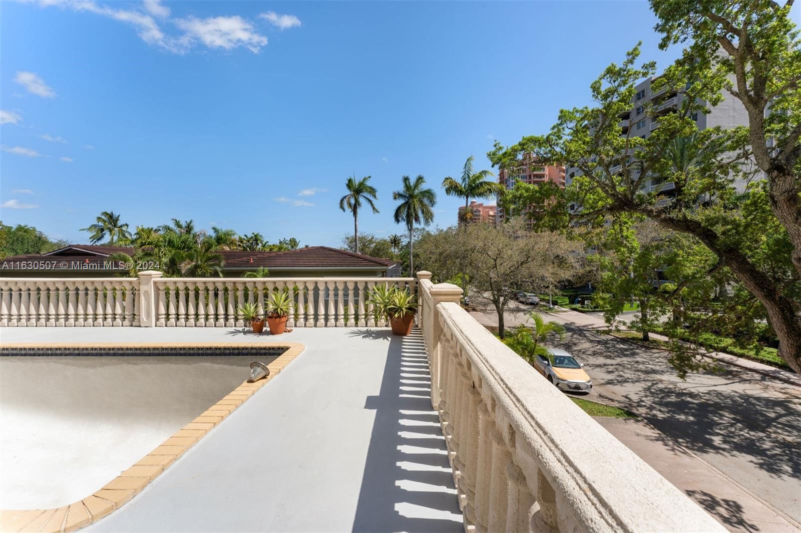 111 Edgewater Dr # 2A
