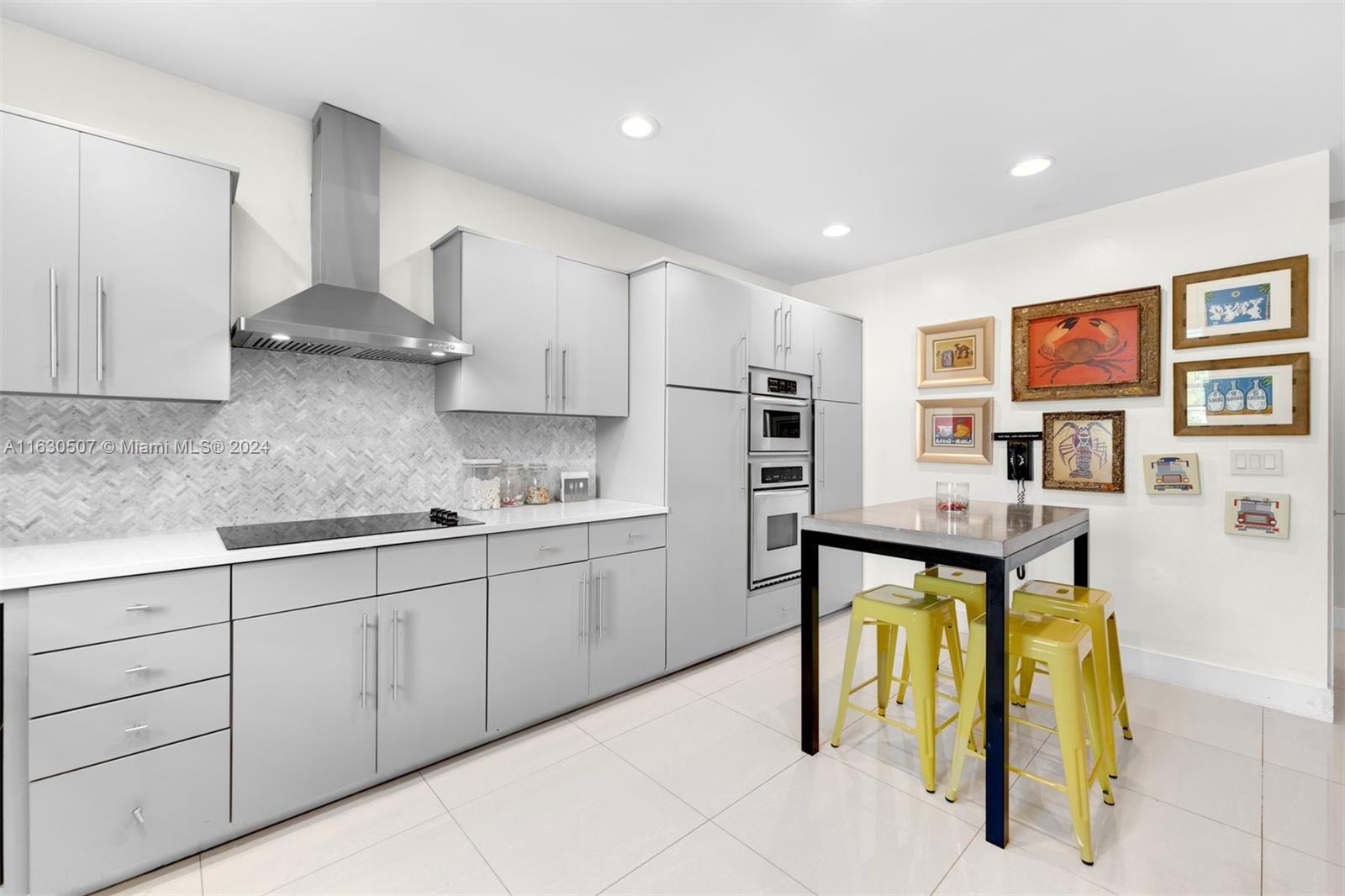 111 Edgewater Dr # 2A