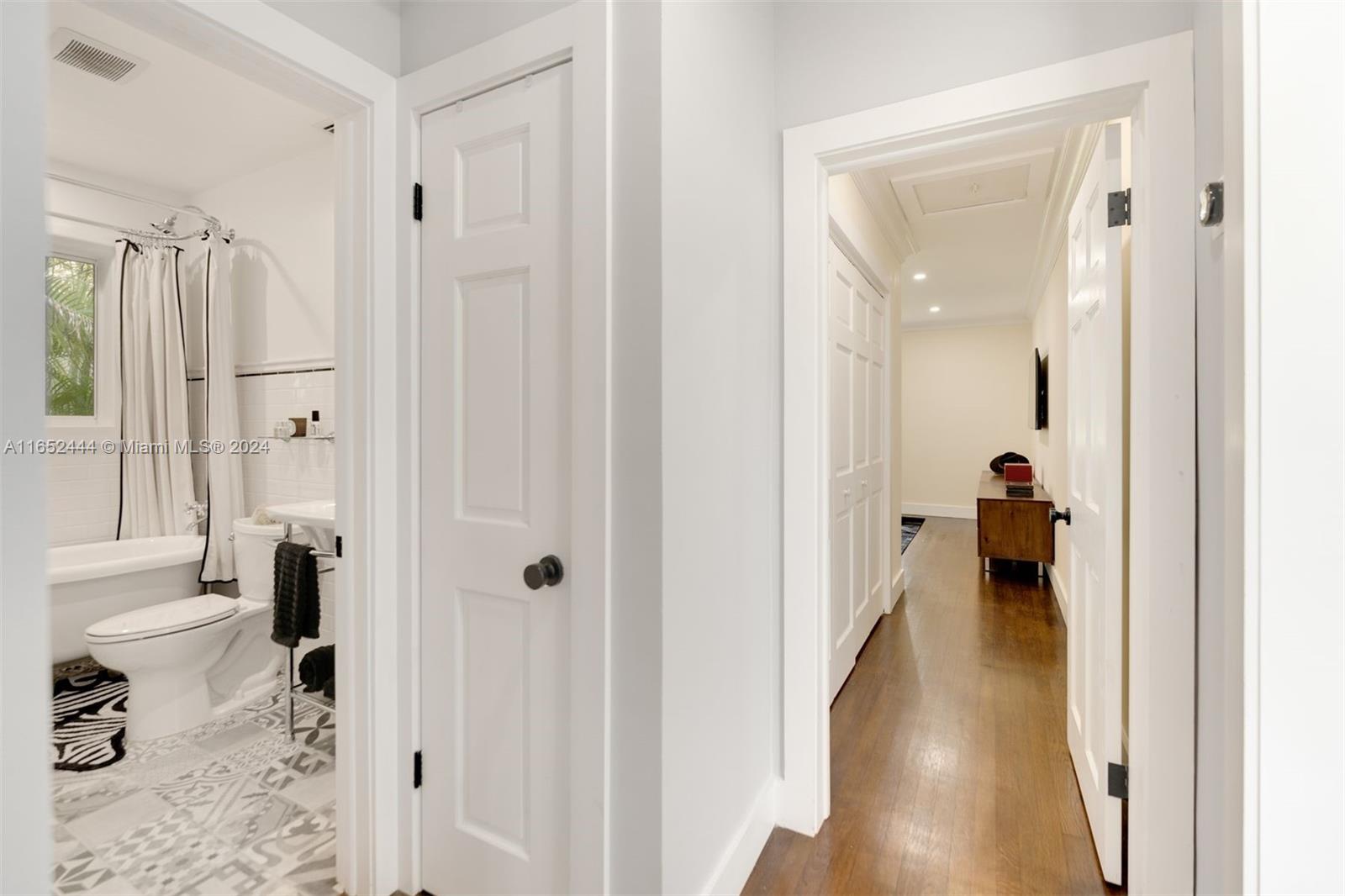 547 Giralda Ave