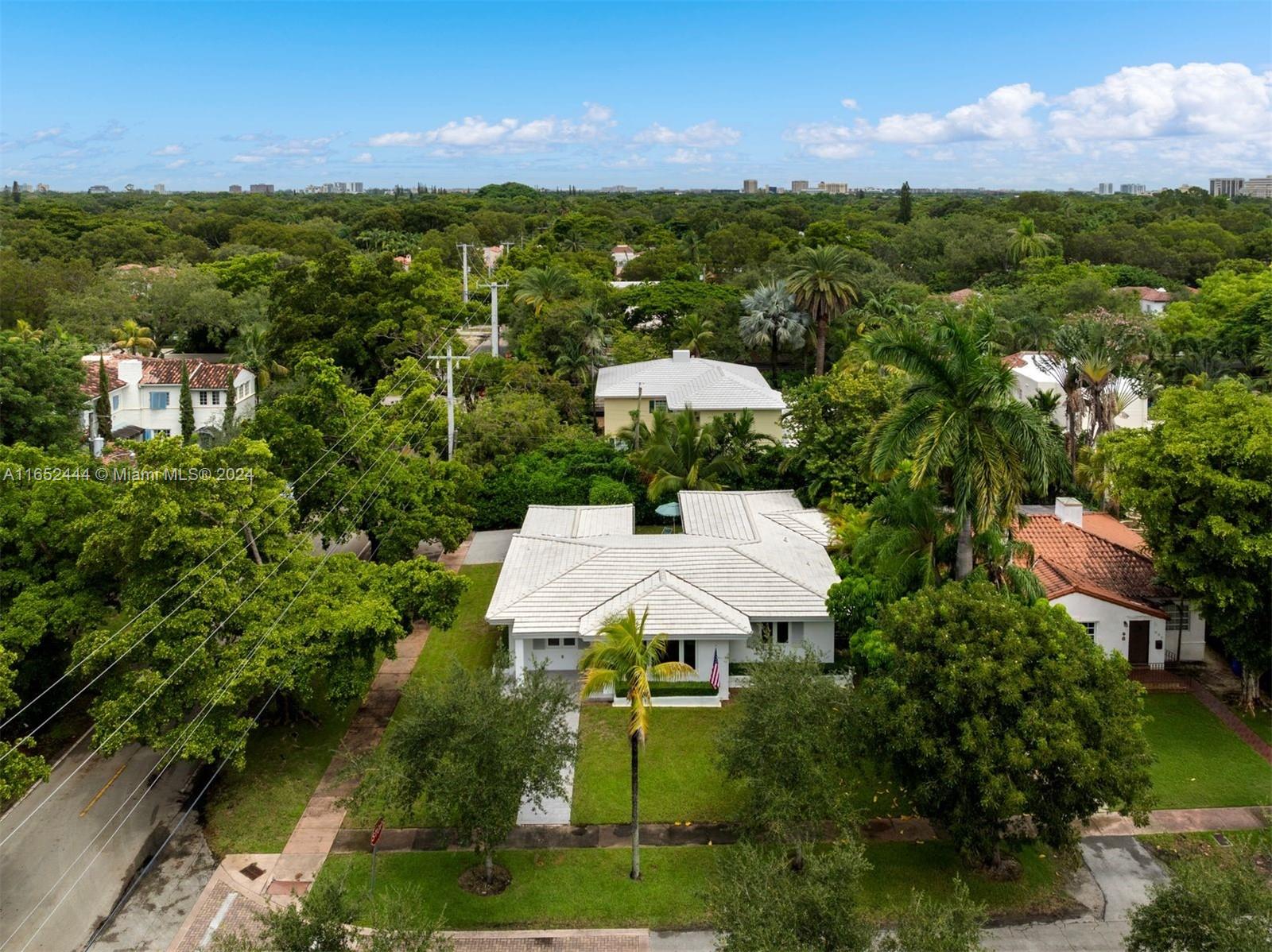 547 Giralda Ave