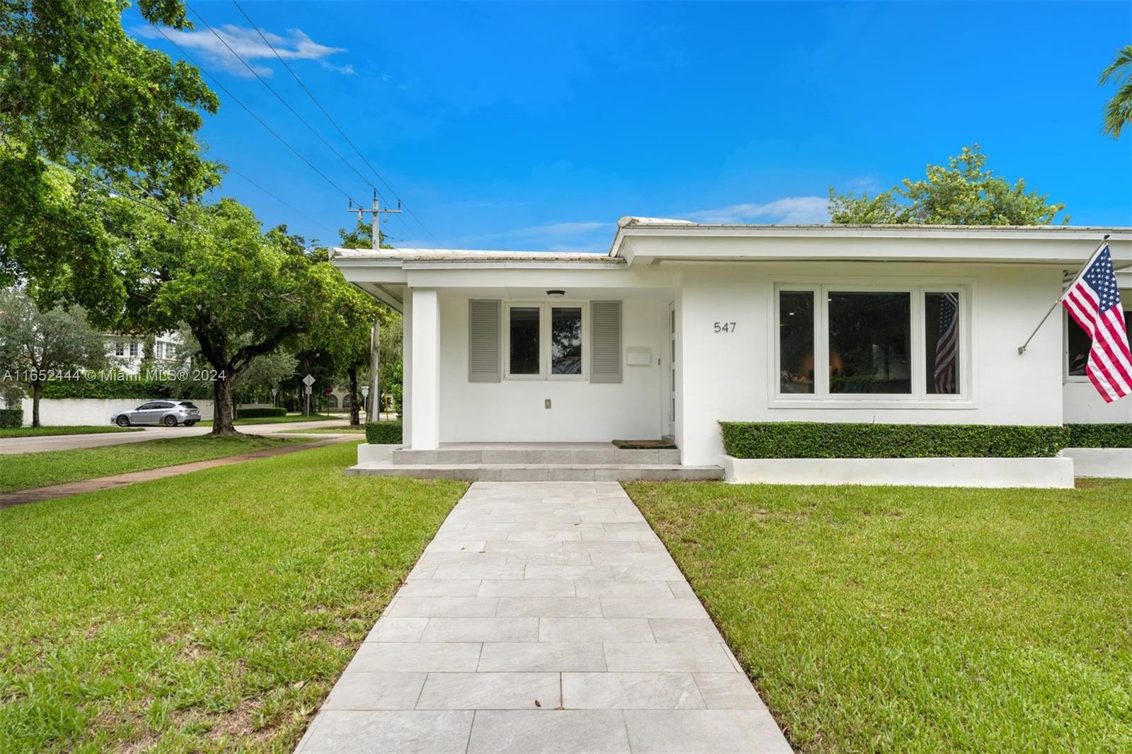 547 Giralda Ave