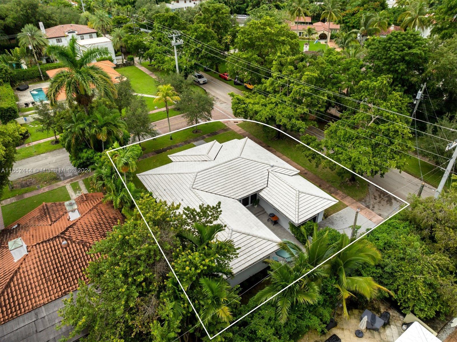 547 Giralda Ave