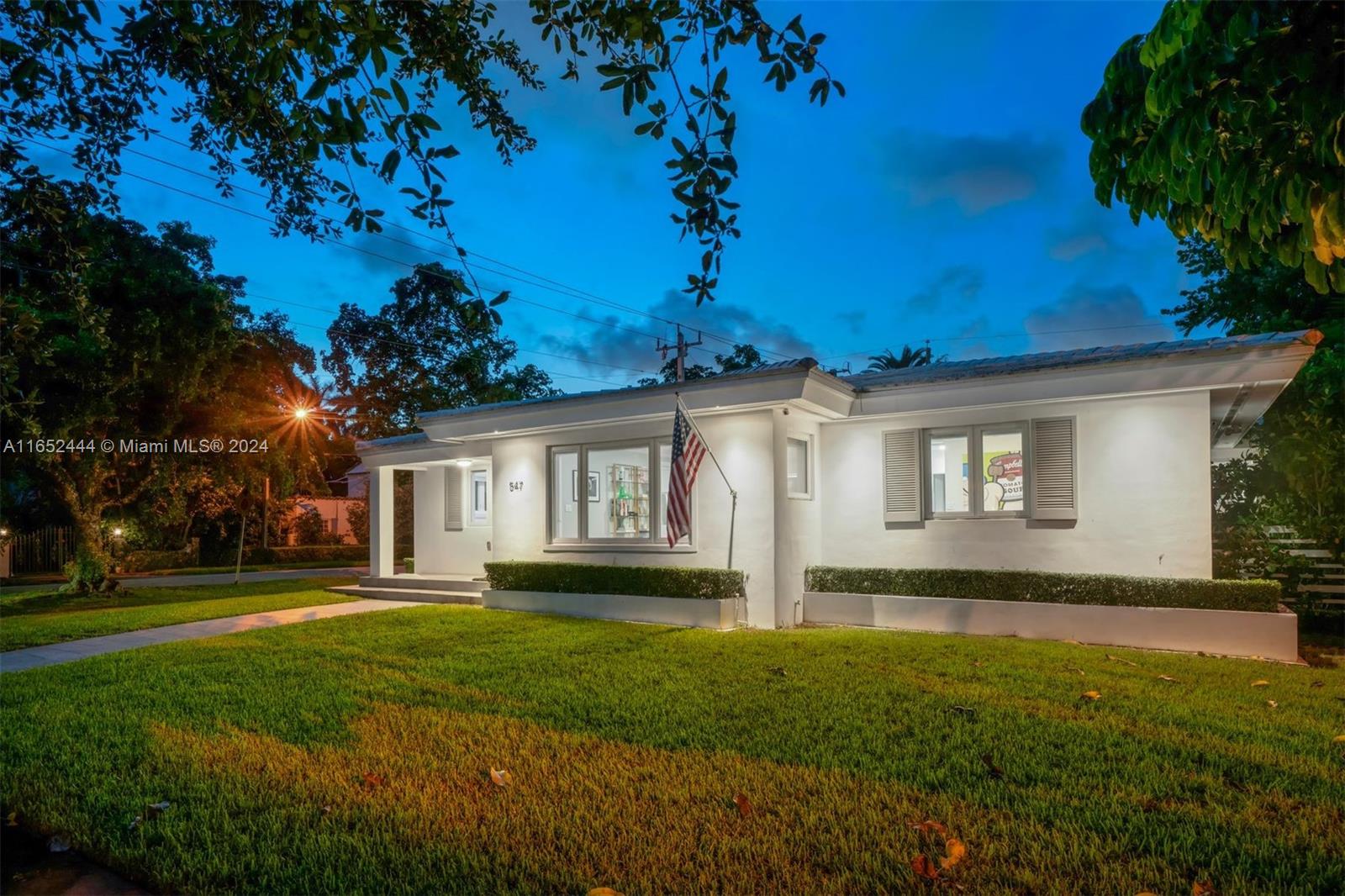 547 Giralda Ave