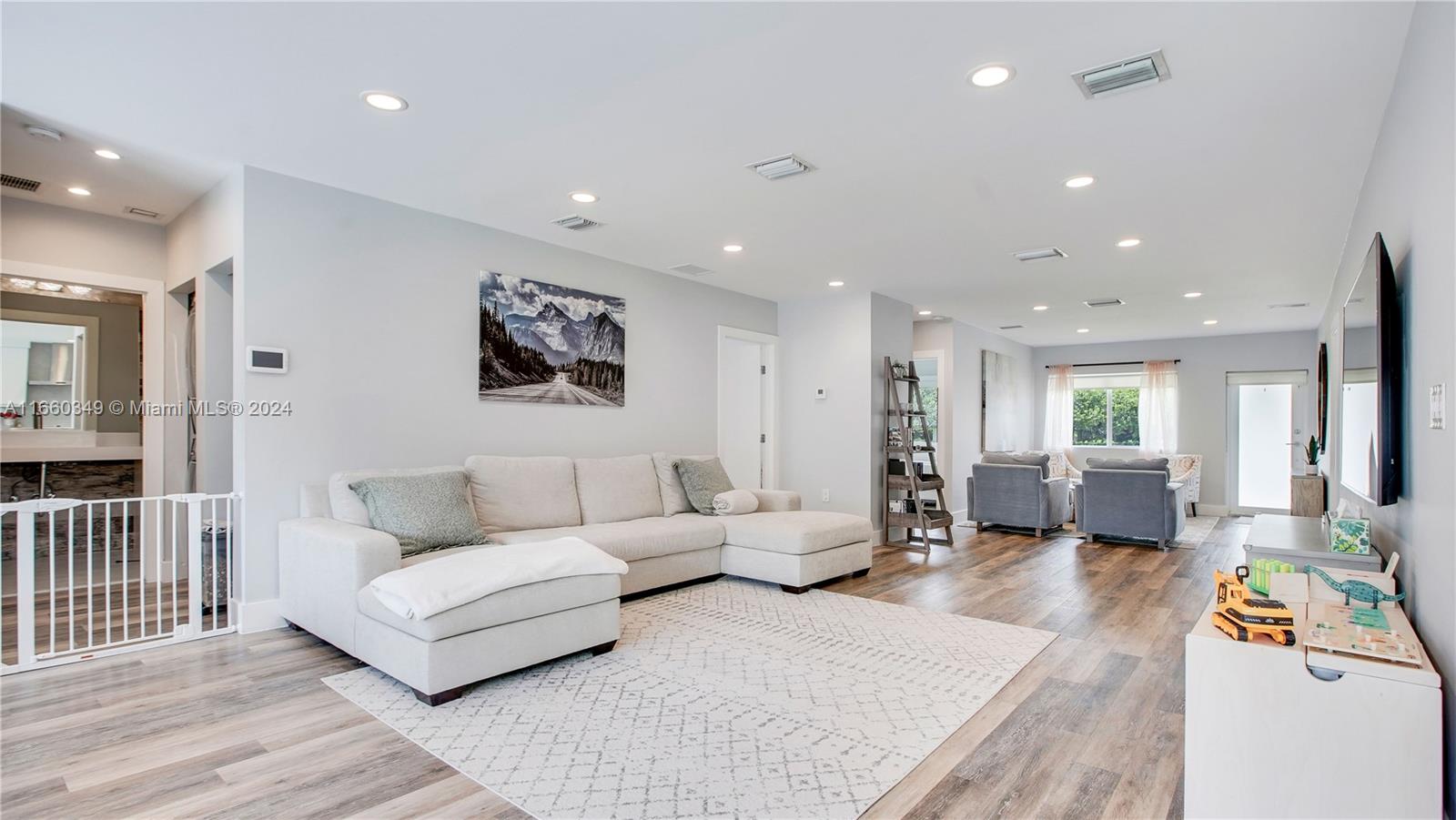 3601 SW 58th Ave