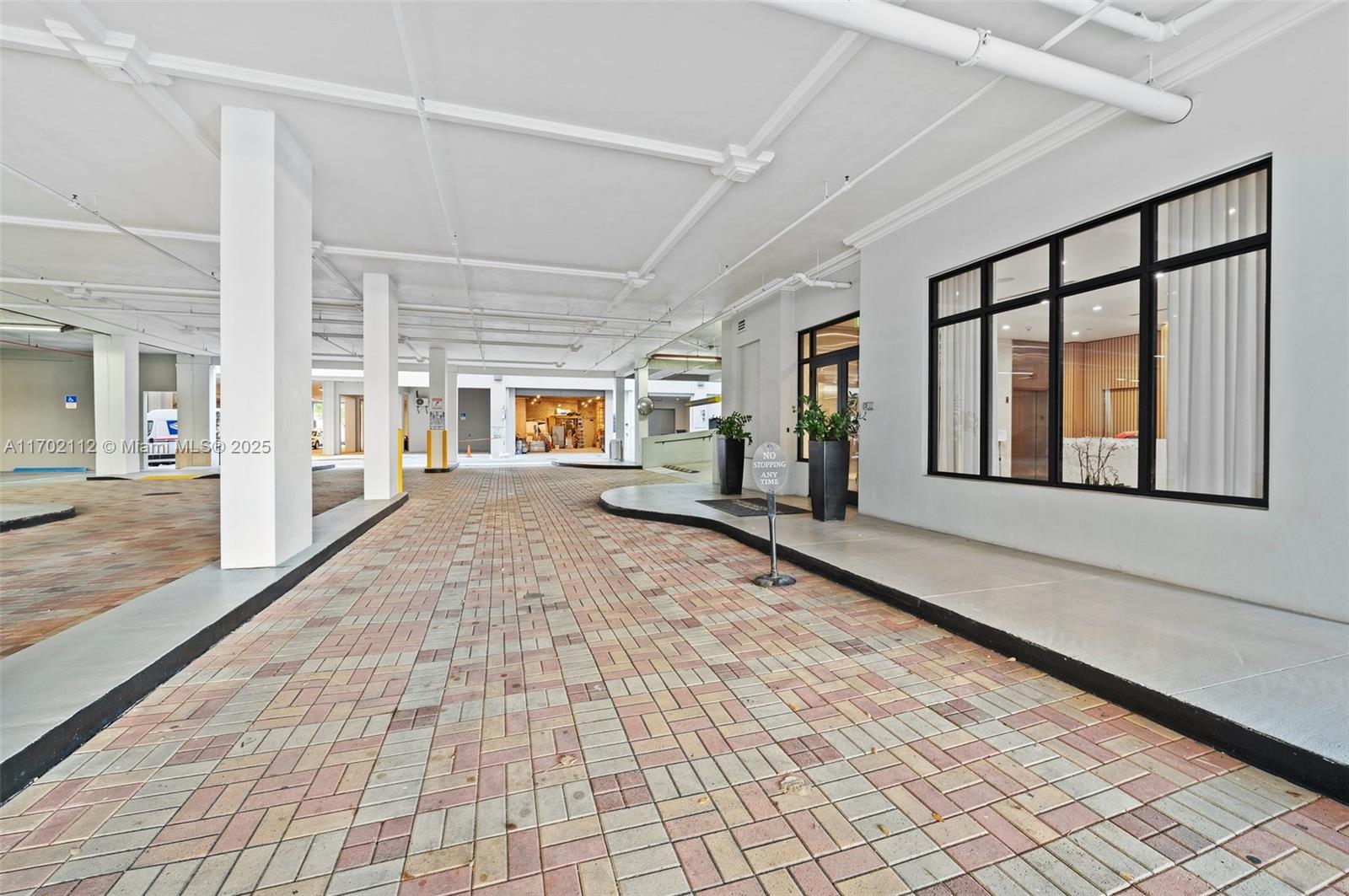 4100 Salzedo St # 816