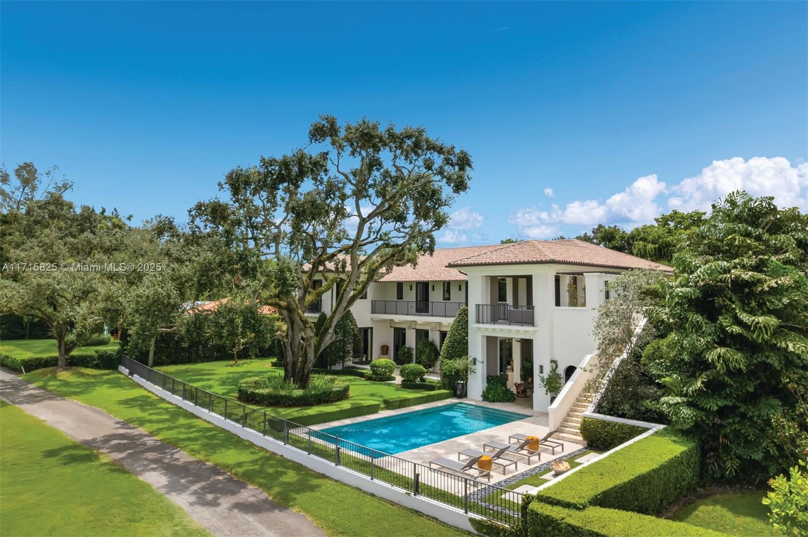 1221 Mariola Ct