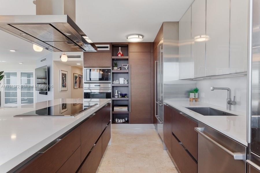 2 Grove Isle Dr # B502