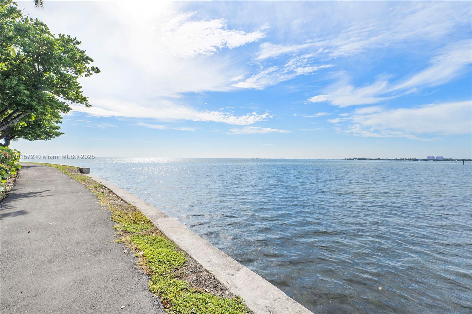 2 Grove Isle Dr # B502