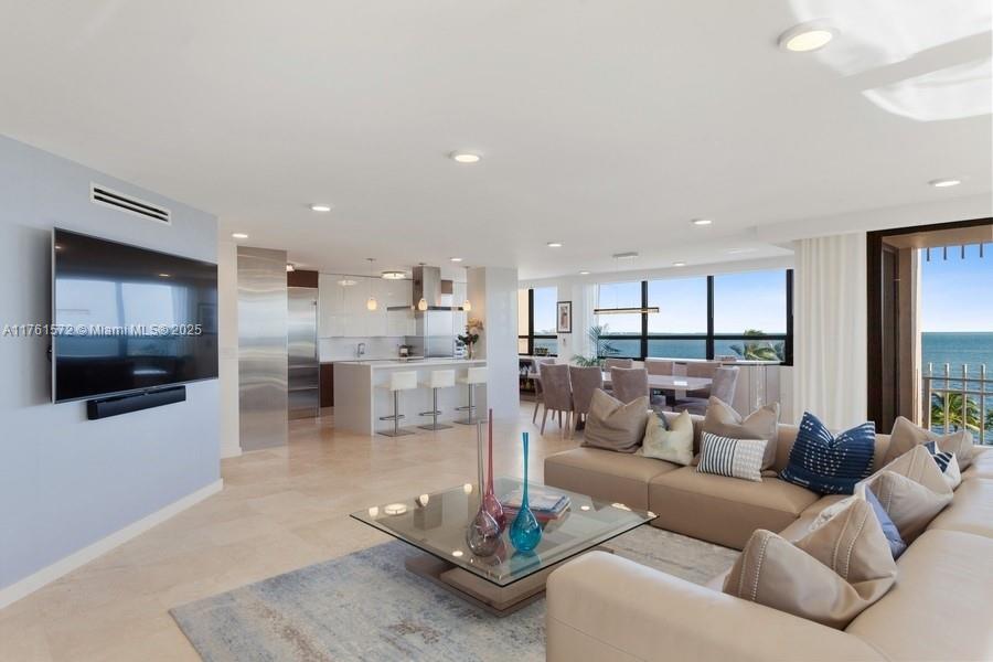 2 Grove Isle Dr # B502