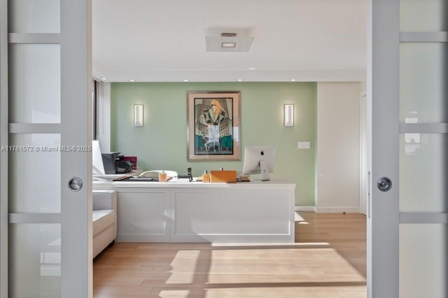 2 Grove Isle Dr # B502