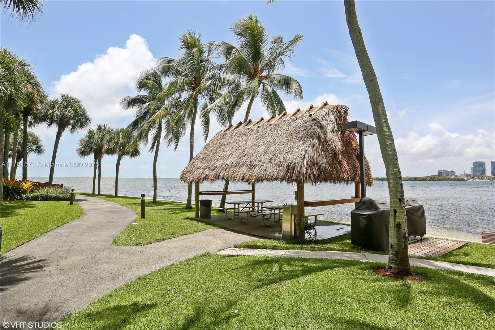 2 Grove Isle Dr # B502