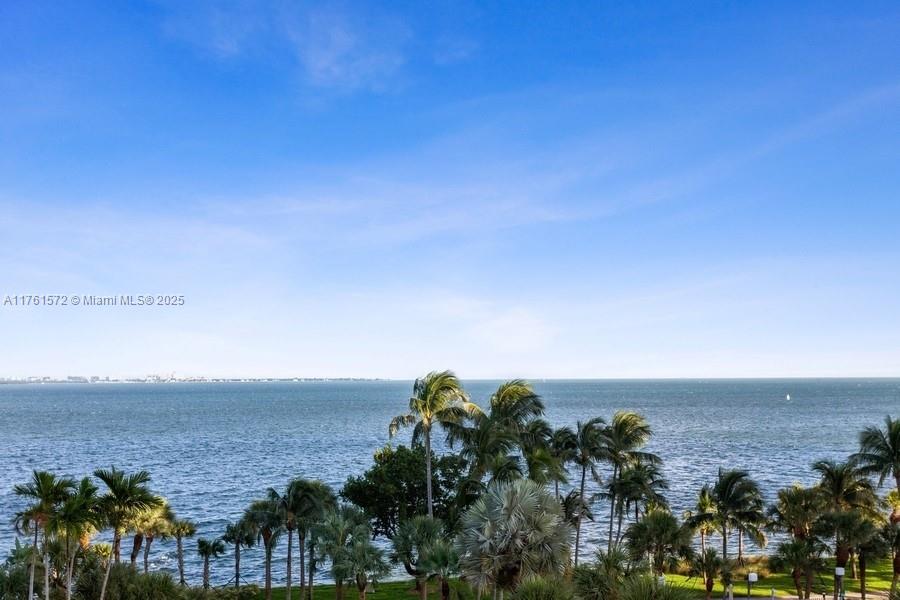 2 Grove Isle Dr # B502