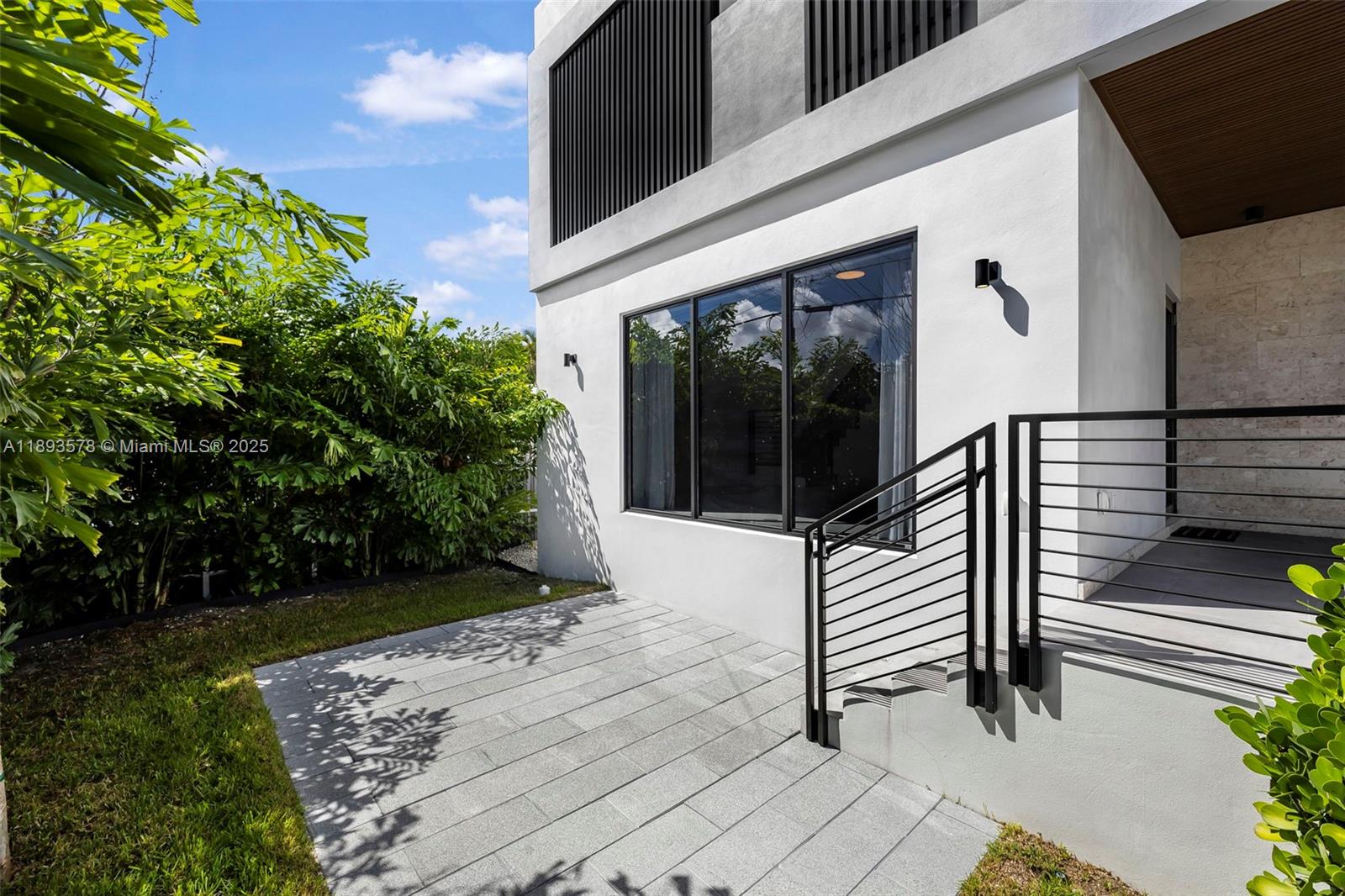 3300 SW 27th Ter # 3300
