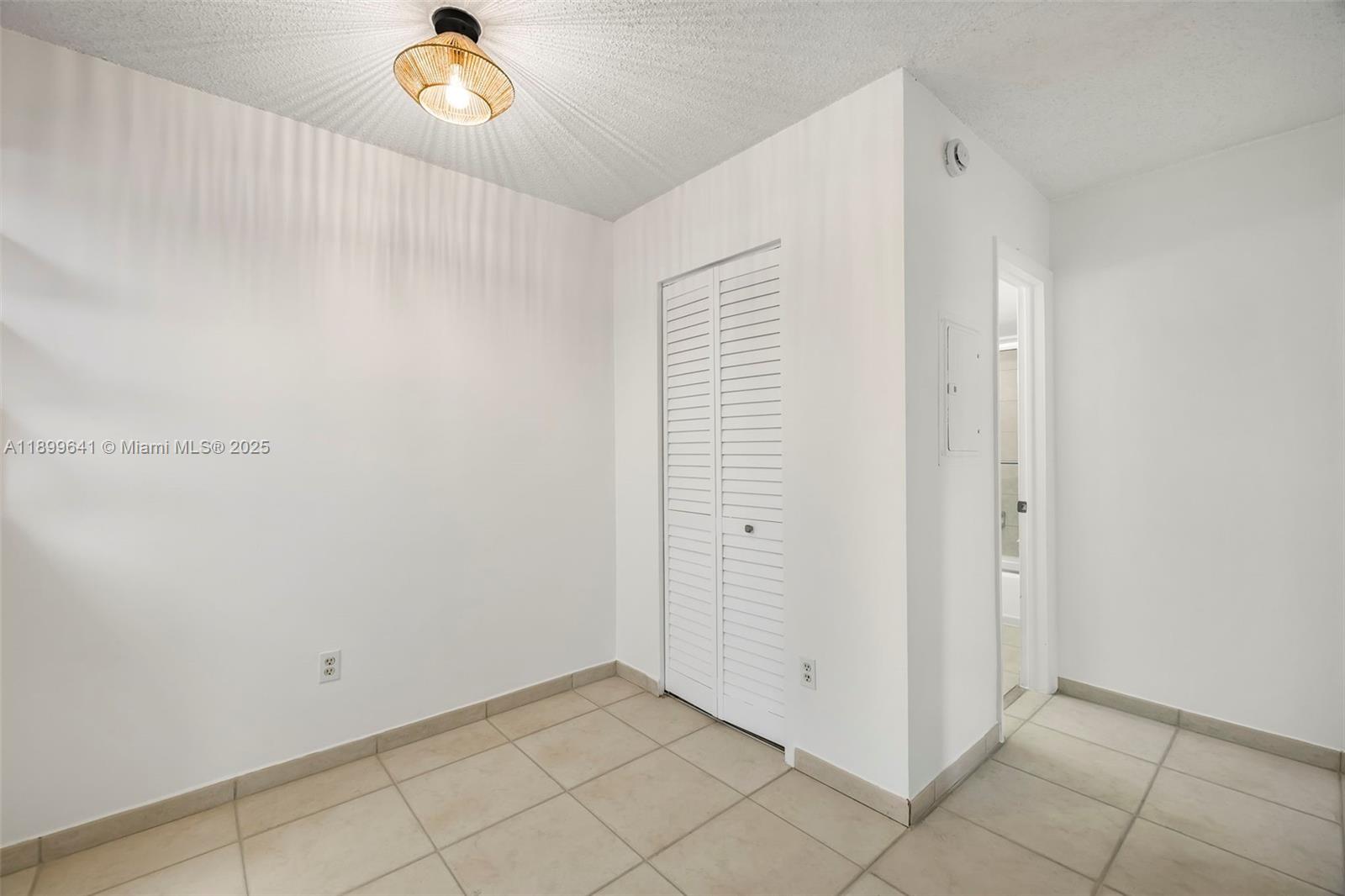 10780 N Kendall Dr # E11, Miami Unit: E11