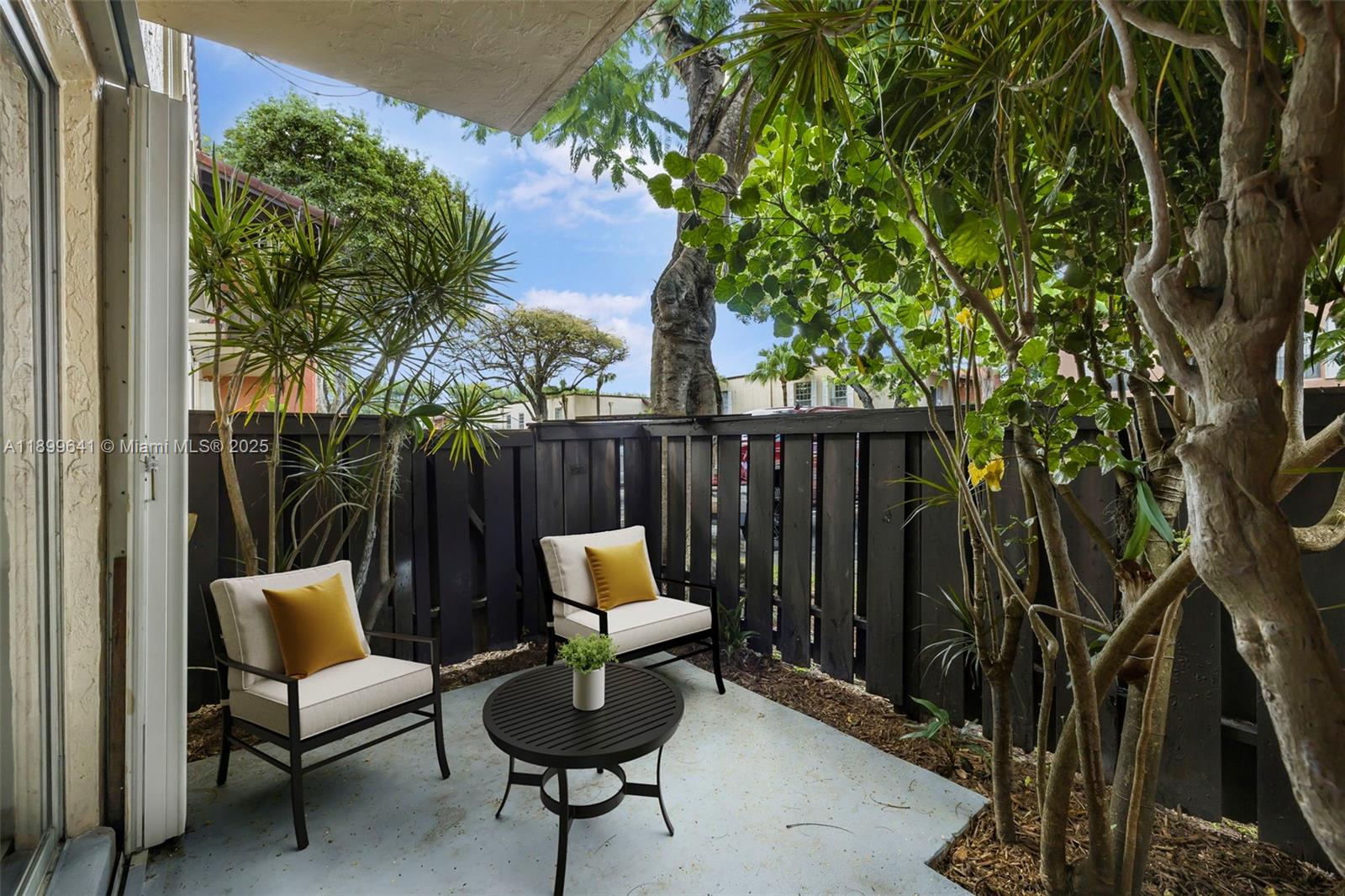 10780 N Kendall Dr # E11, Miami Unit: E11