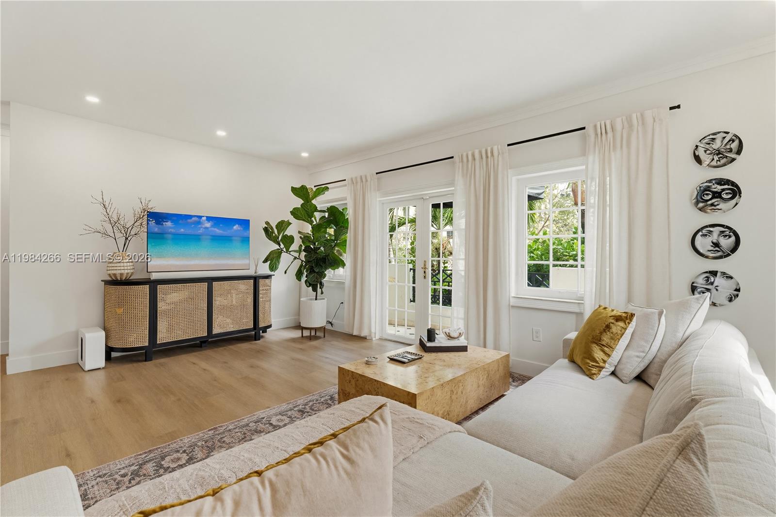 261 Navarre Ave # 1 Unit: B-1