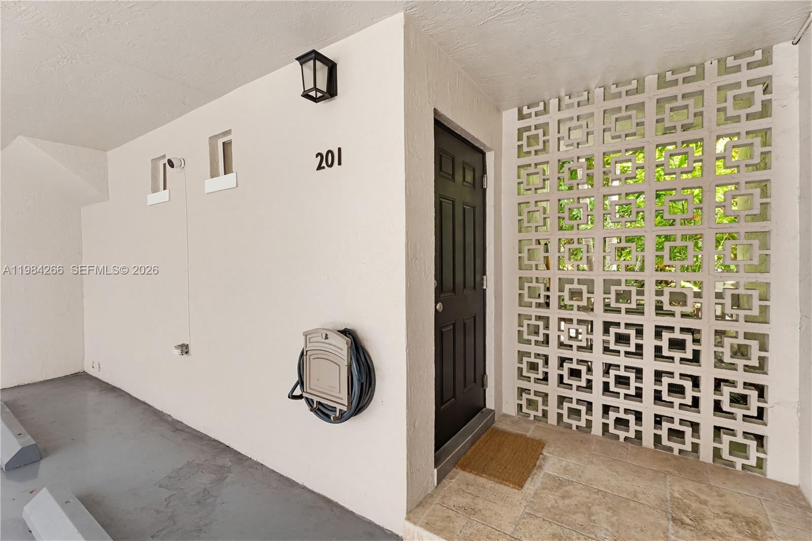 261 Navarre Ave # 1 Unit: B-1