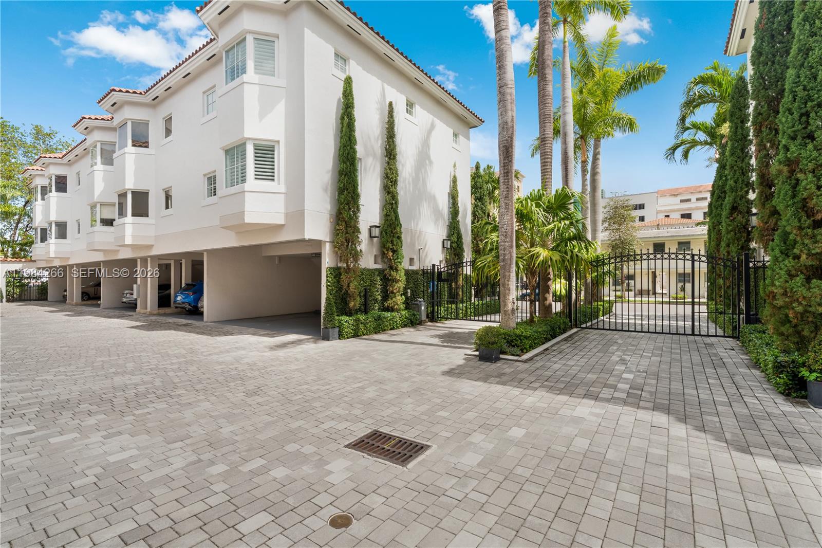 261 Navarre Ave # 1 Unit: B-1