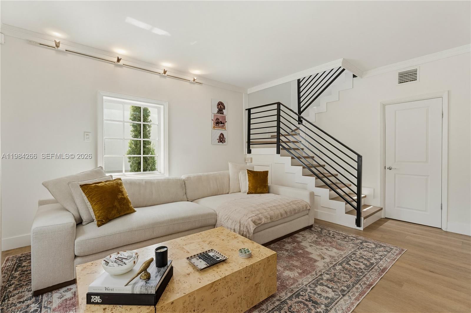 261 Navarre Ave # 1 Unit: B-1