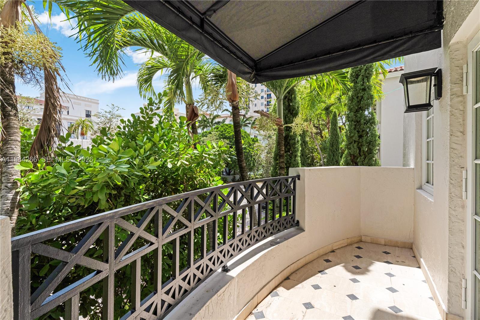261 Navarre Ave # 1 Unit: B-1