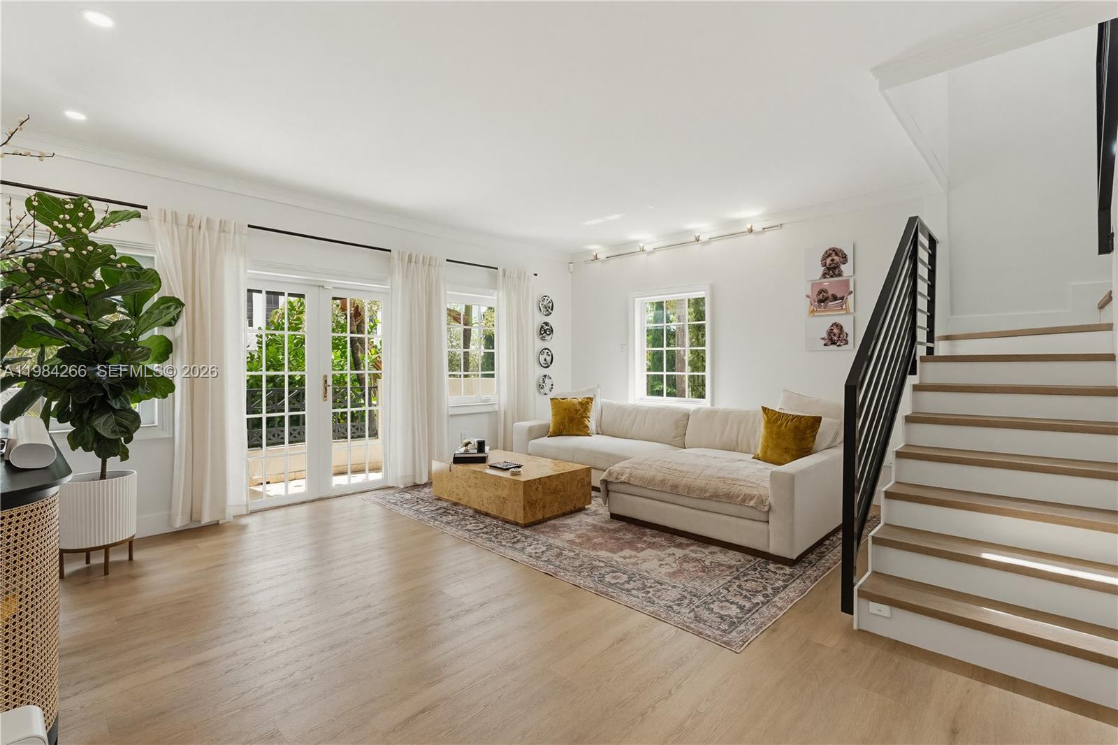 261 Navarre Ave # 1 Unit: B-1
