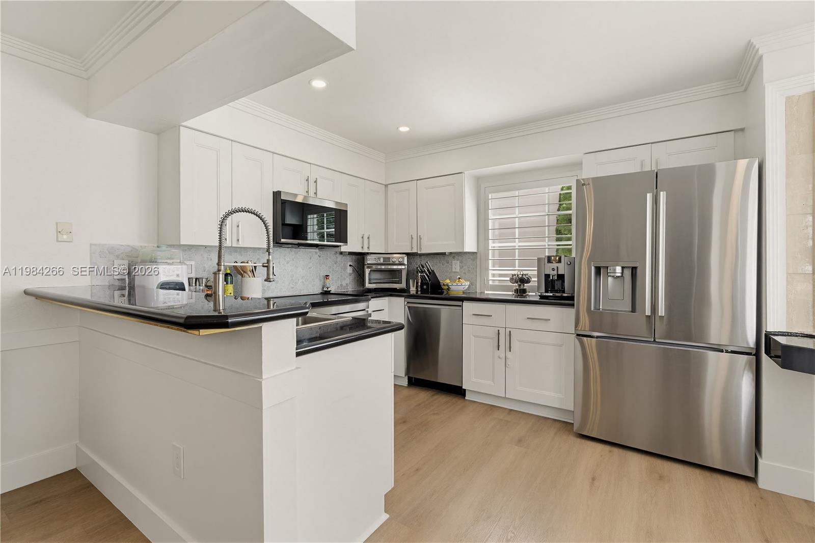 261 Navarre Ave # 1 Unit: B-1