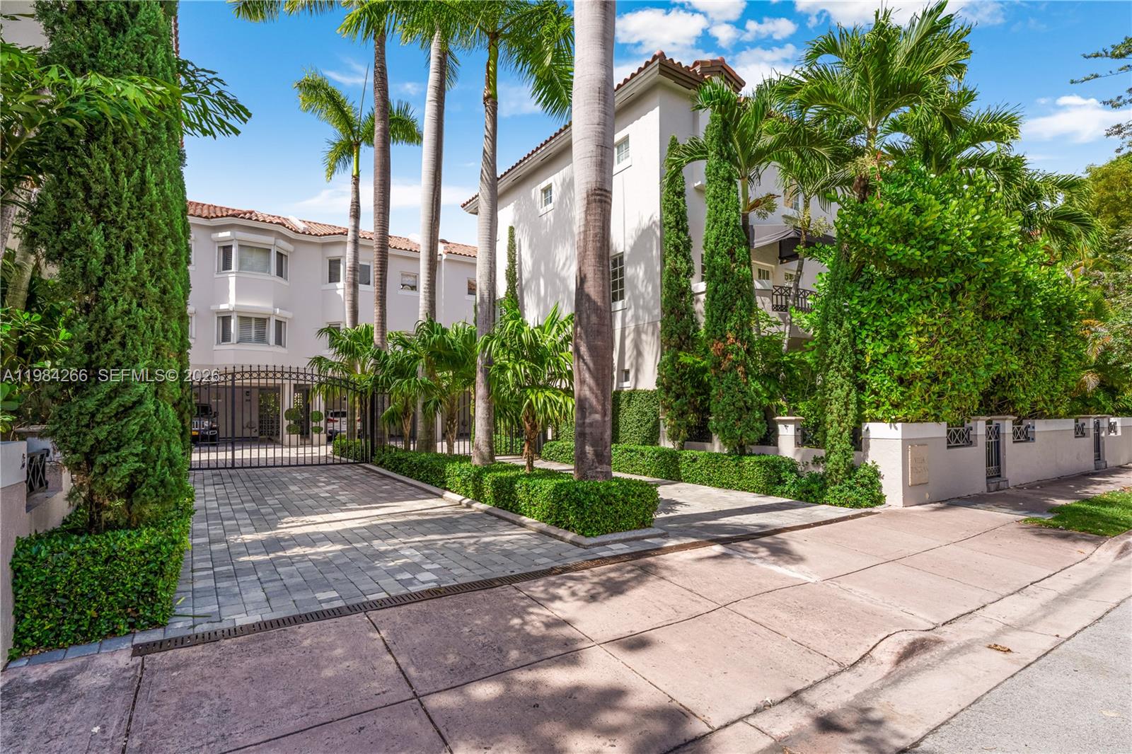 261 Navarre Ave # 1 Unit: B-1