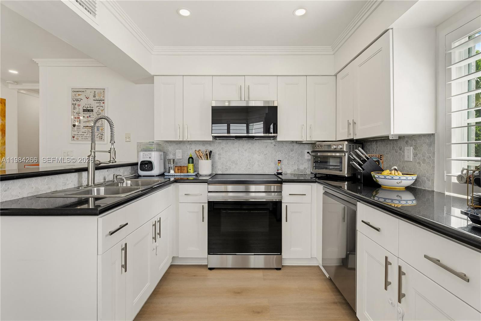 261 Navarre Ave # 1 Unit: B-1