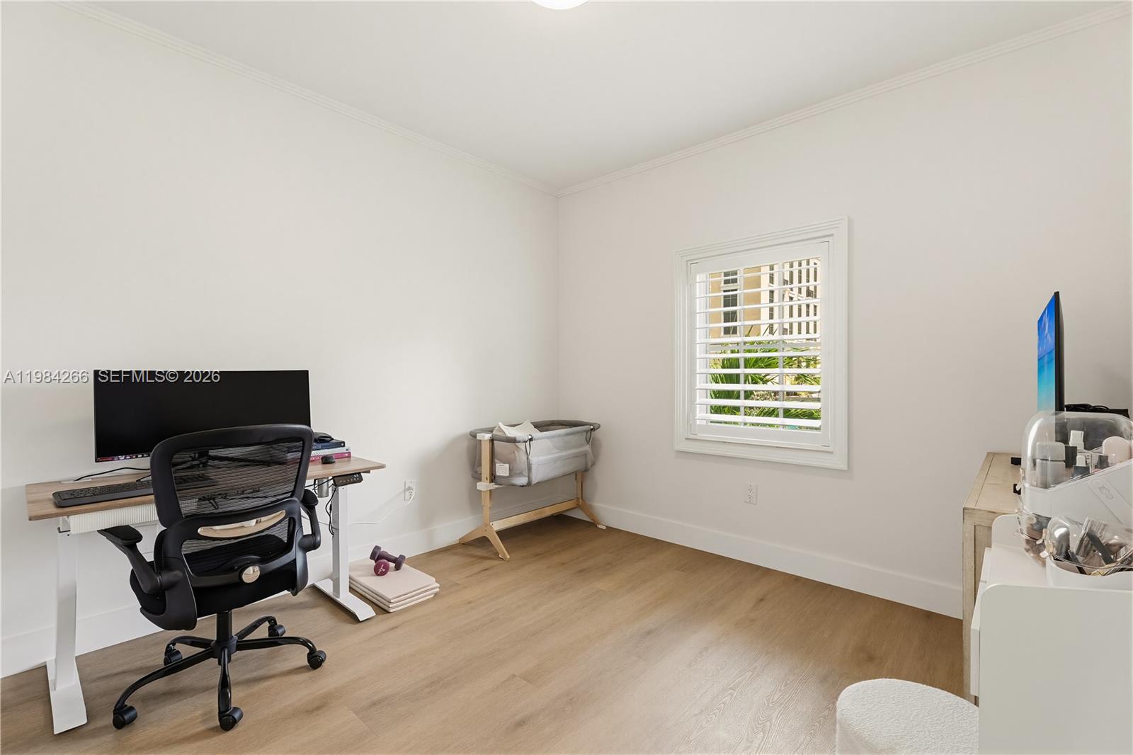 261 Navarre Ave # 1 Unit: B-1