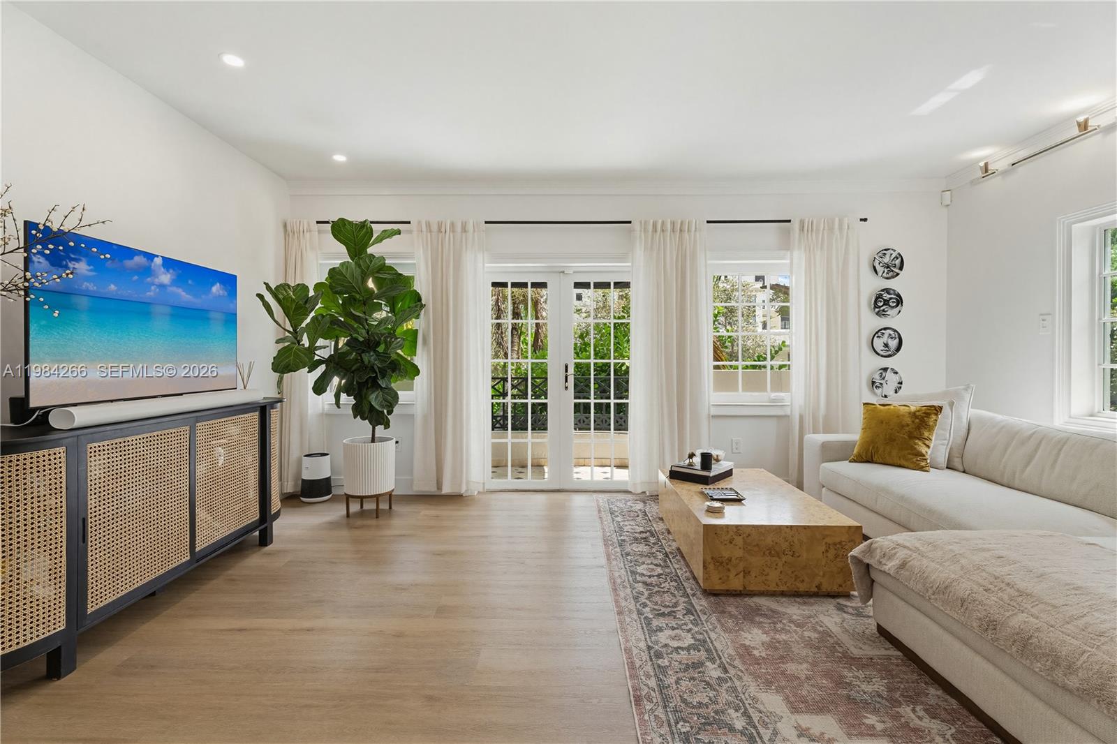 261 Navarre Ave # 1 Unit: B-1