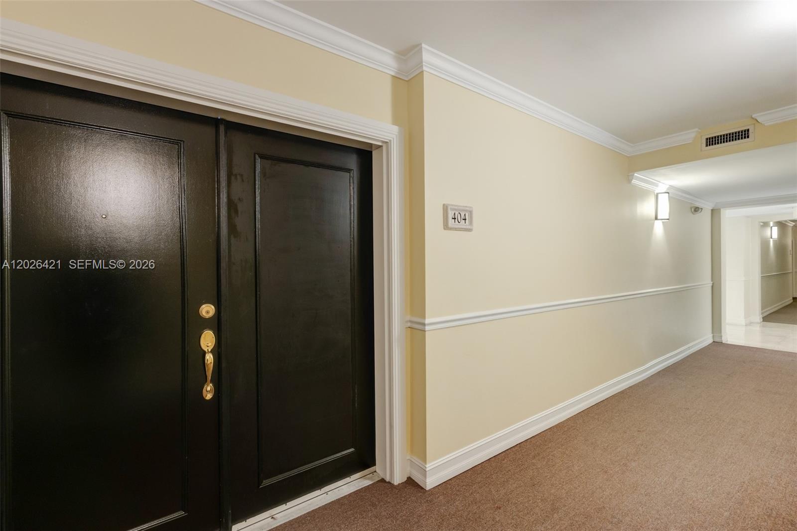 101 Sidonia Ave # 404