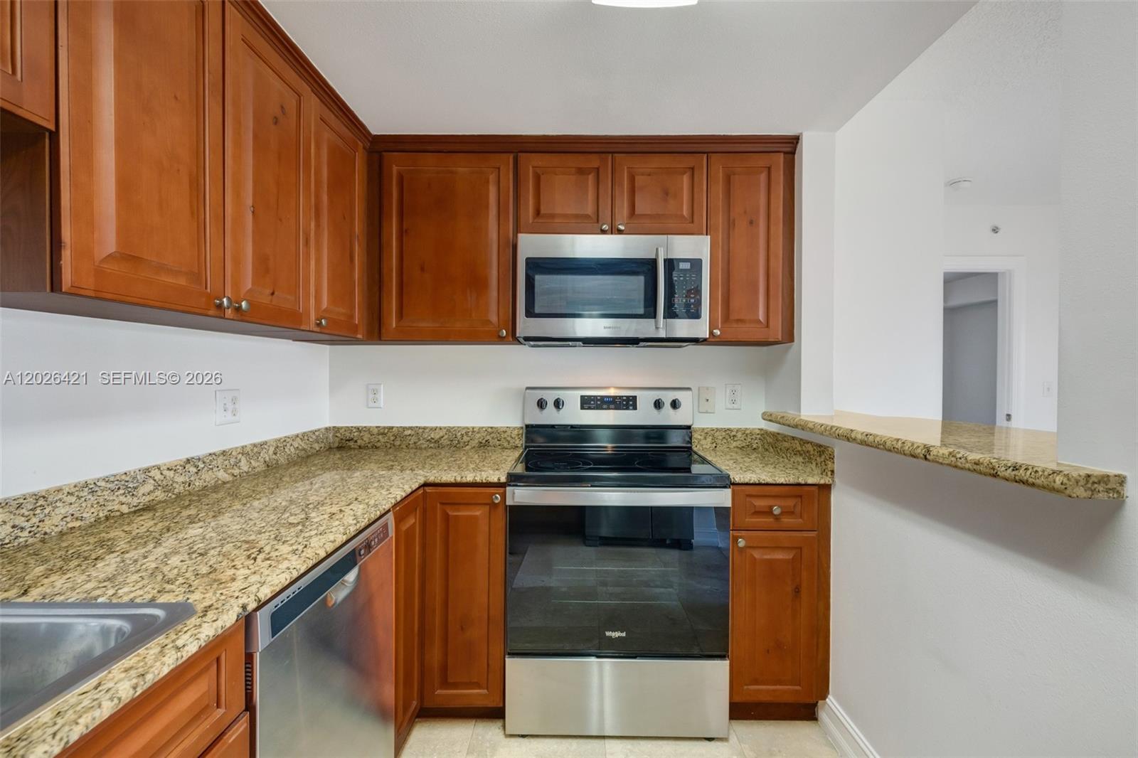 101 Sidonia Ave # 404
