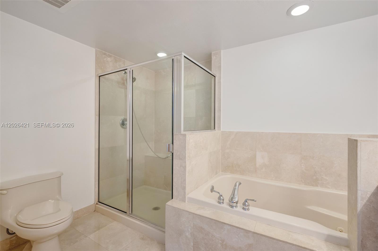 101 Sidonia Ave # 404