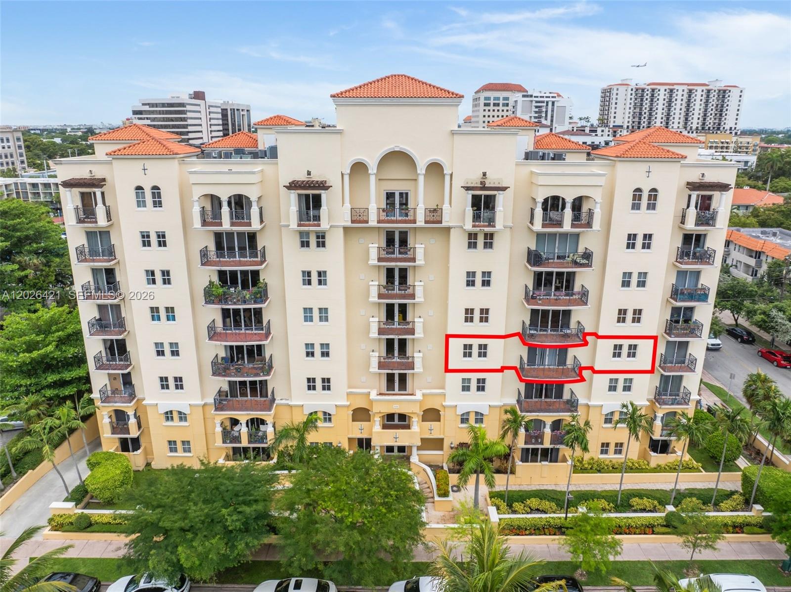 101 Sidonia Ave # 404