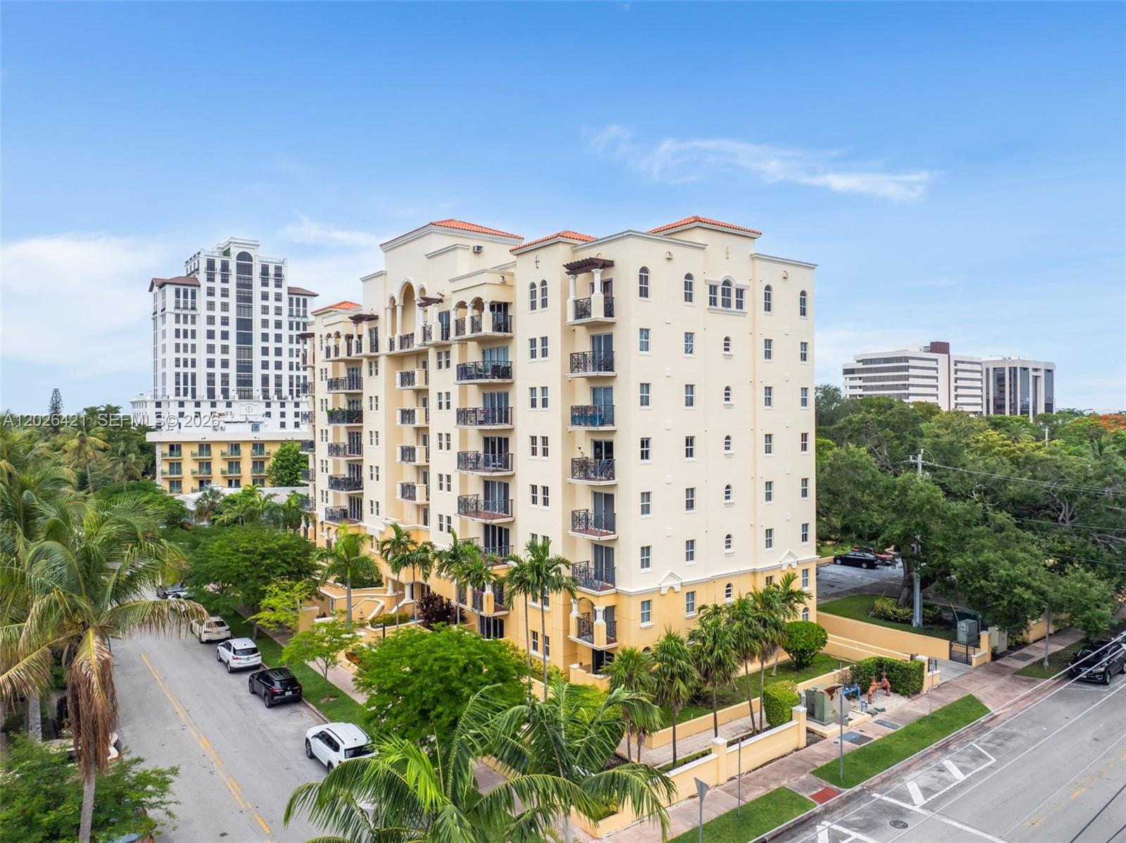 101 Sidonia Ave # 404
