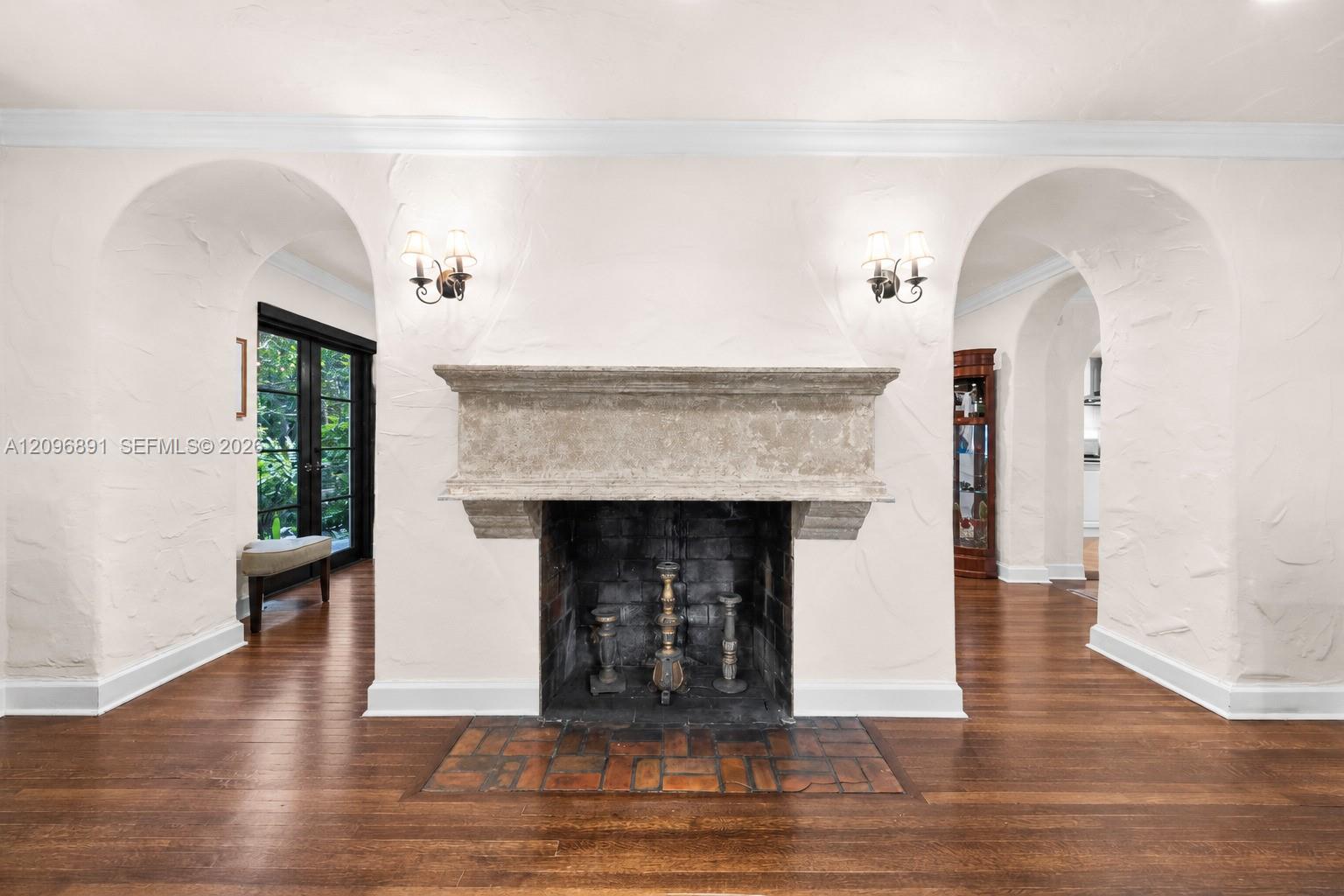 1140 Asturia Ave