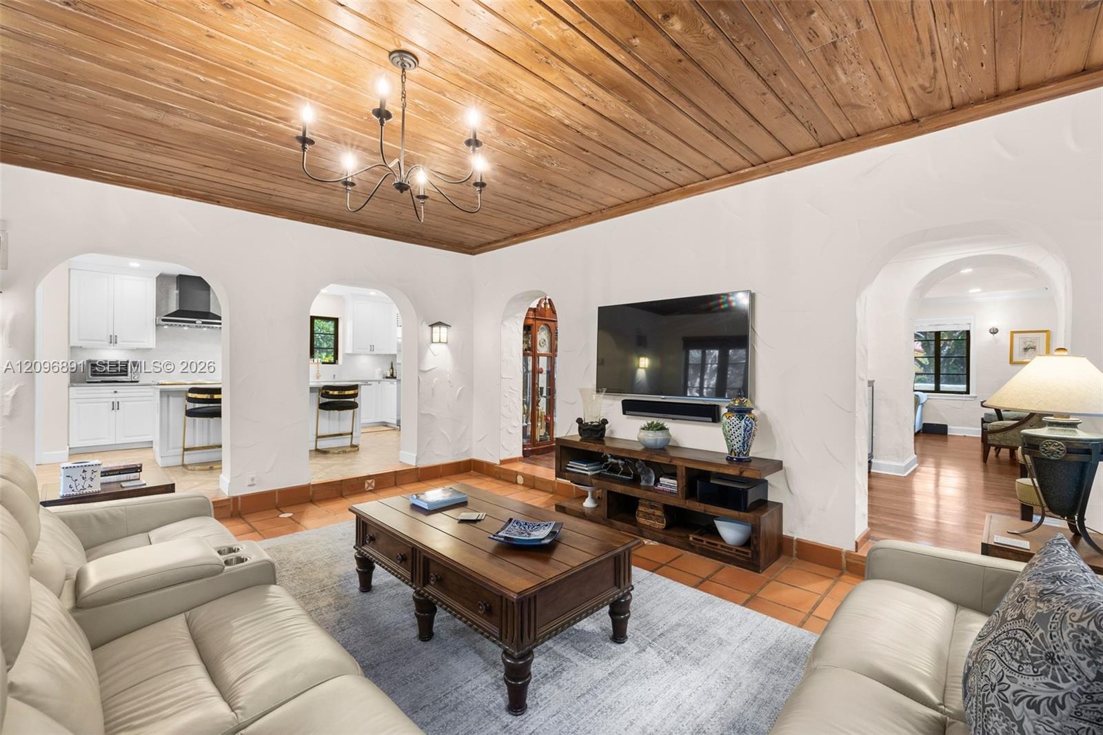 1140 Asturia Ave