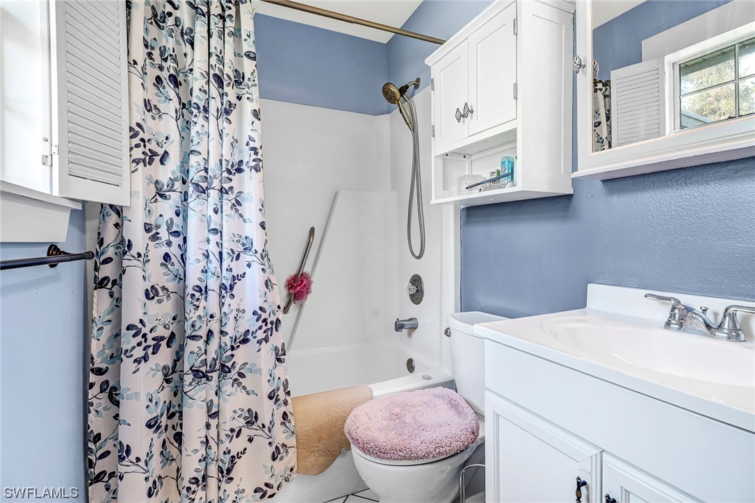 2220 Safe Harbour Court