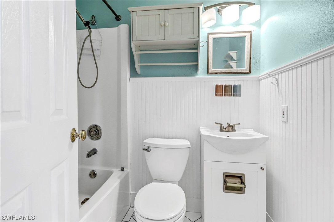 2220 Safe Harbour Court